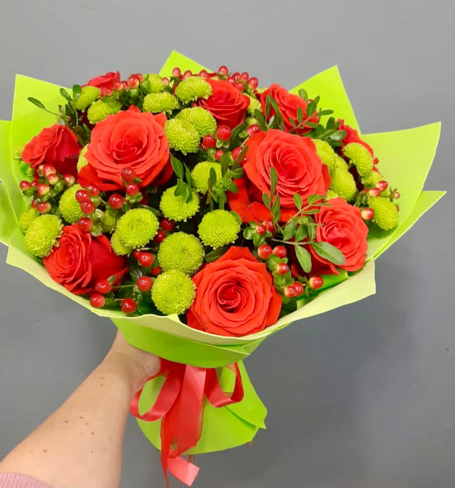 Букет цветов из: Хризантемы и Розы в Ясной