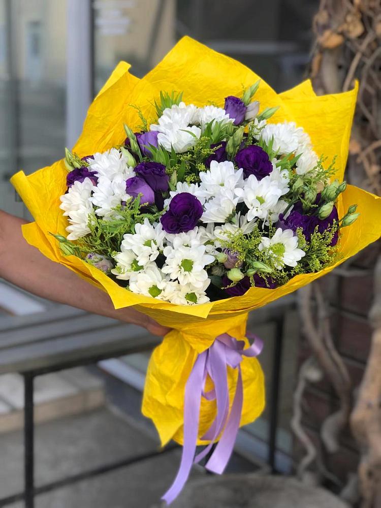 Букет цветов из: Ирисы, Хризантемы и Ромашки в Ясной