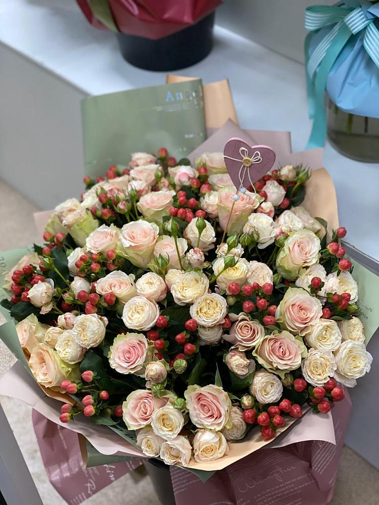 Букет цветов из: Розы в Ясной