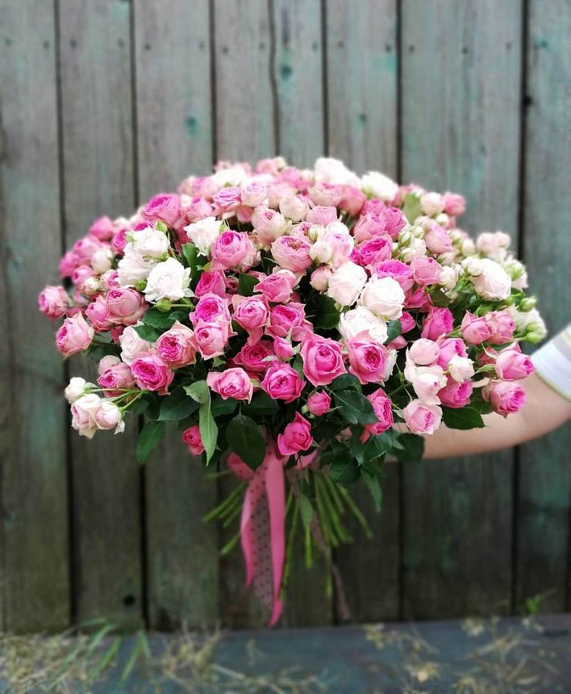 Букет Розовые кустовые розы Натали и Лав Лидия в Ясной