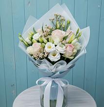 Букет цветов из:  Розы и Лизиантусы в Ясной