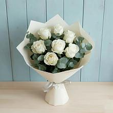 Букет Белые розы в Эвкалипте в Ясной