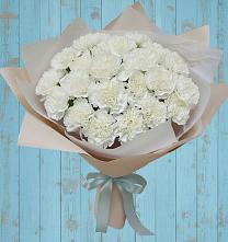 Букет цветов из:  Гвоздики в Ясной