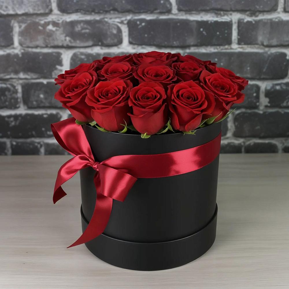 Цветочная композиция из Розы в шляпной коробке в Ясной