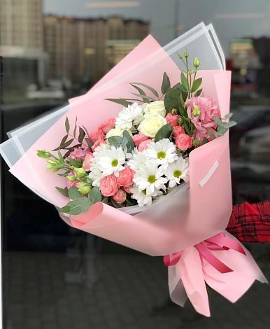 Букет цветов из: Розы, Лизиантусы и Хризантемы в Ясной