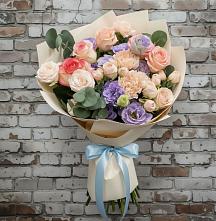 Букет цветов из:  Розы, Лизиантусы и Гвоздики в Ясной
